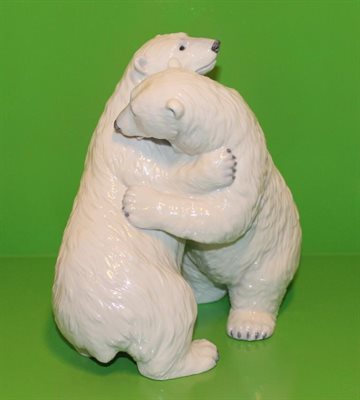 Isbjørne slås 