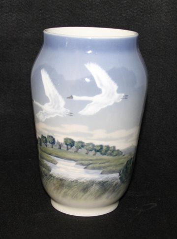 Stor vase med Flyvende svaner