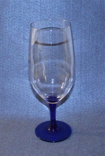 Glas på blå fod     