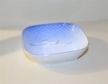 Mågestel med guld lille skål