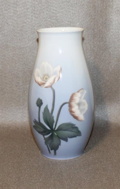 Vase med blomstermotiv 