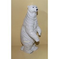 Stor stående isbjørn