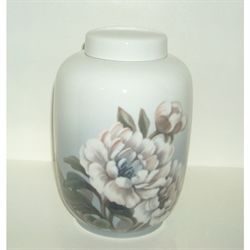 Stor vase med låg /Urne  med blomster